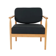 כורסת אירוח מעוצבת דגם URBAN WOOD – דמוי עור שחור ושלד עץ טבעי